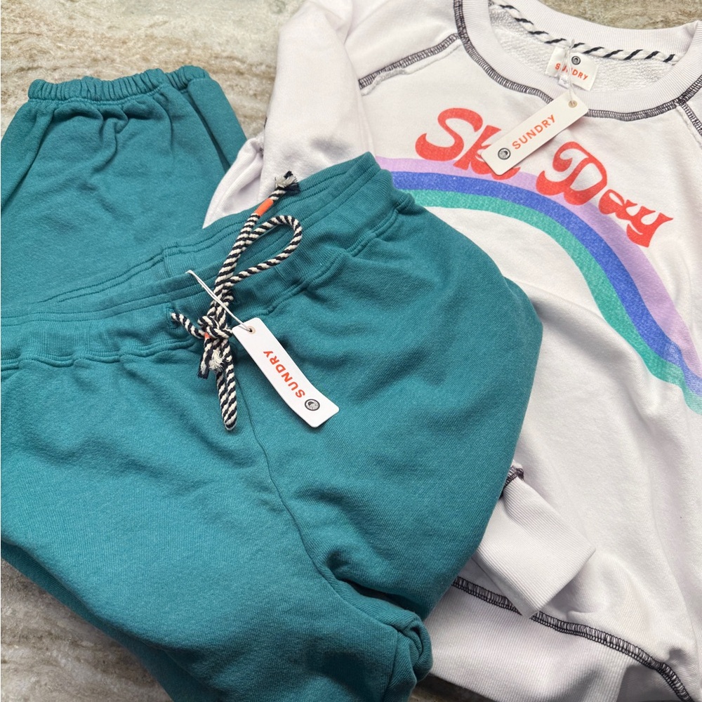 Sundry Ski All Day Joggers & Sweatshirt